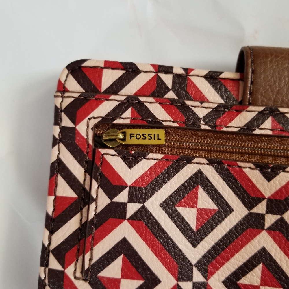 ⭐SOLD⭐Fossil Leather Wallet - Picture 4 of 9